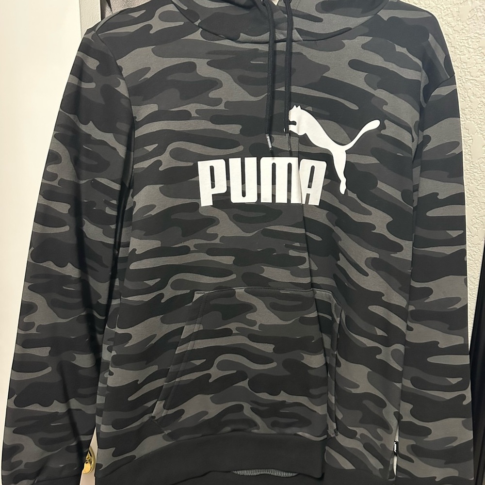 Puma Womens Black and Gray Camouflage Hoodie